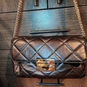 Michael Kors Soft leather bag with gold chain